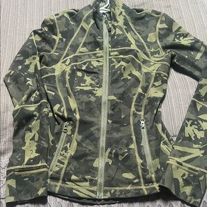 lululemon DEFINE jacket great shape don’t reach for it anymore